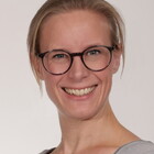 Dr. Claudia Lobe Universität Bielefeld